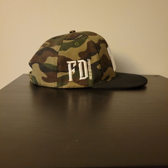 SNAPBACK HATS - Picture 2 of 3